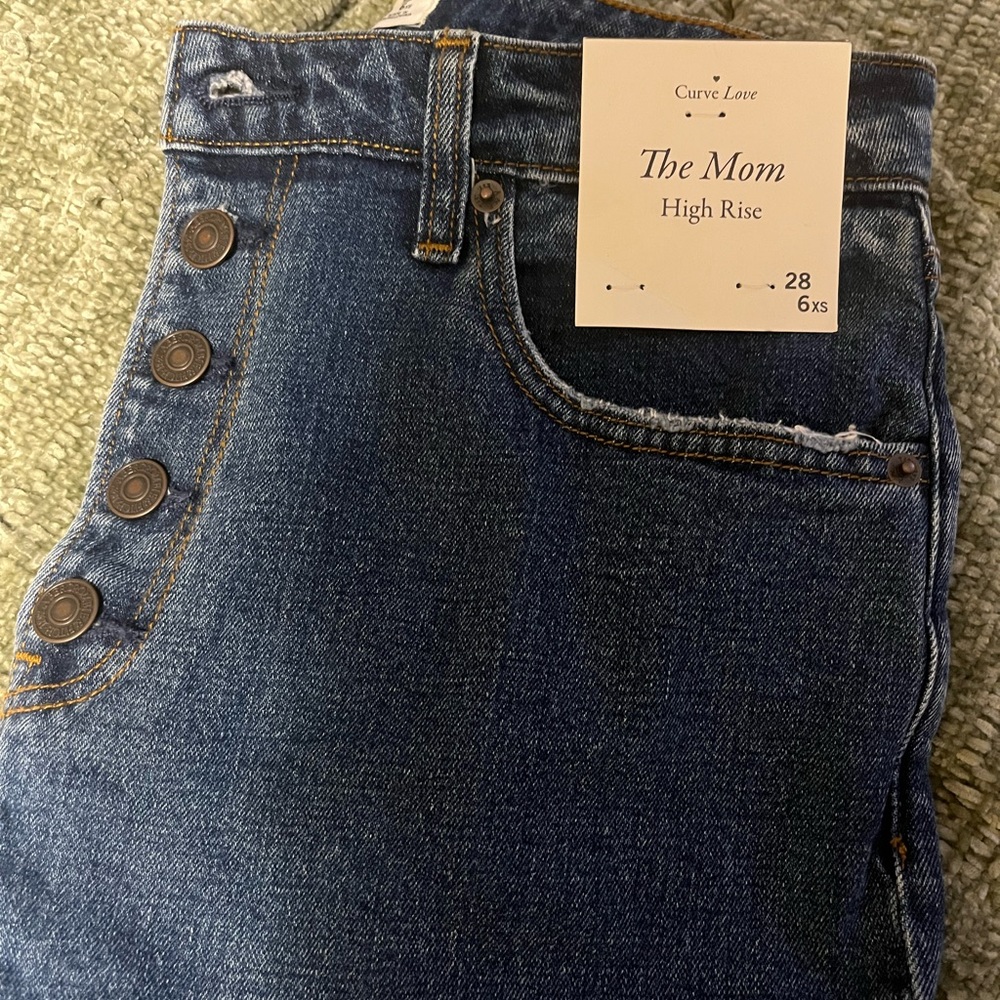 NWT Abercrombie and Fitch Mom Jeans